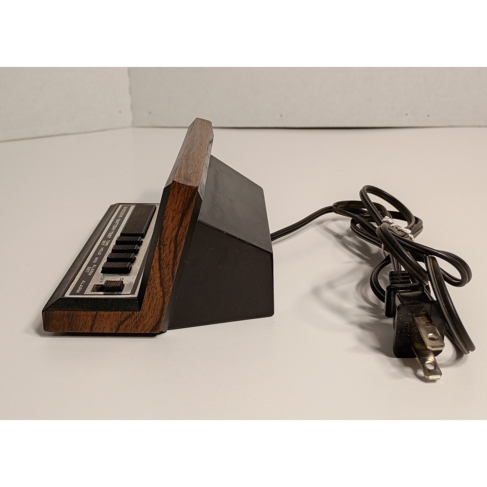 Working Vintage Spartus Digital Alarm Clock Model‎ 1140 Faux Wood - Picture 7 of 11